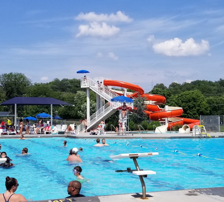 family-aquatics-center-sevierville-park-pool-photo